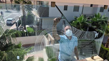 Crystalclean en torrevieja 1 Servicios de limpieza CrystalClean