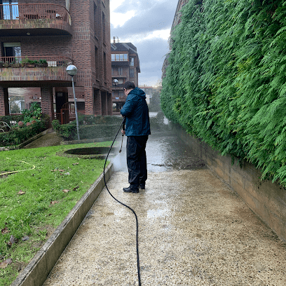 Gardenak garbiketak en irura 1 Servicios de limpieza Gardenak Garbiketak