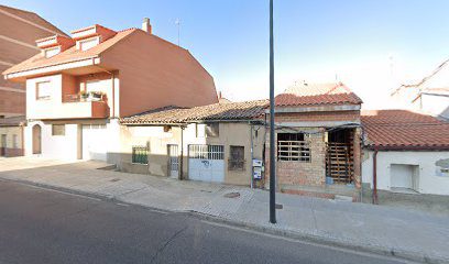 Limpiezas c r s. L. En zamora 1 Servicios de limpieza LIMPIEZAS C R S.L.