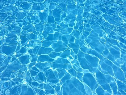 Piscines creu blanca en pau 1 Servicios de limpieza Piscines Creu Blanca