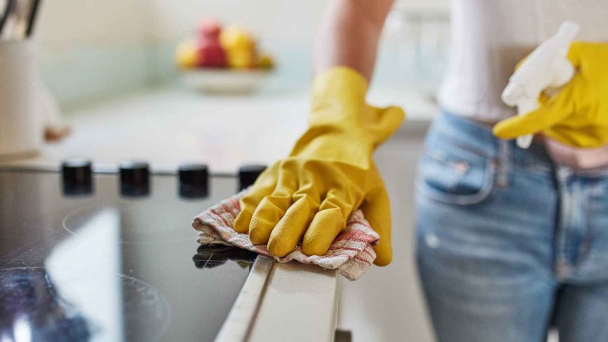descubre las mejores mezclas de agua oxigenada para limpiar tu casa
